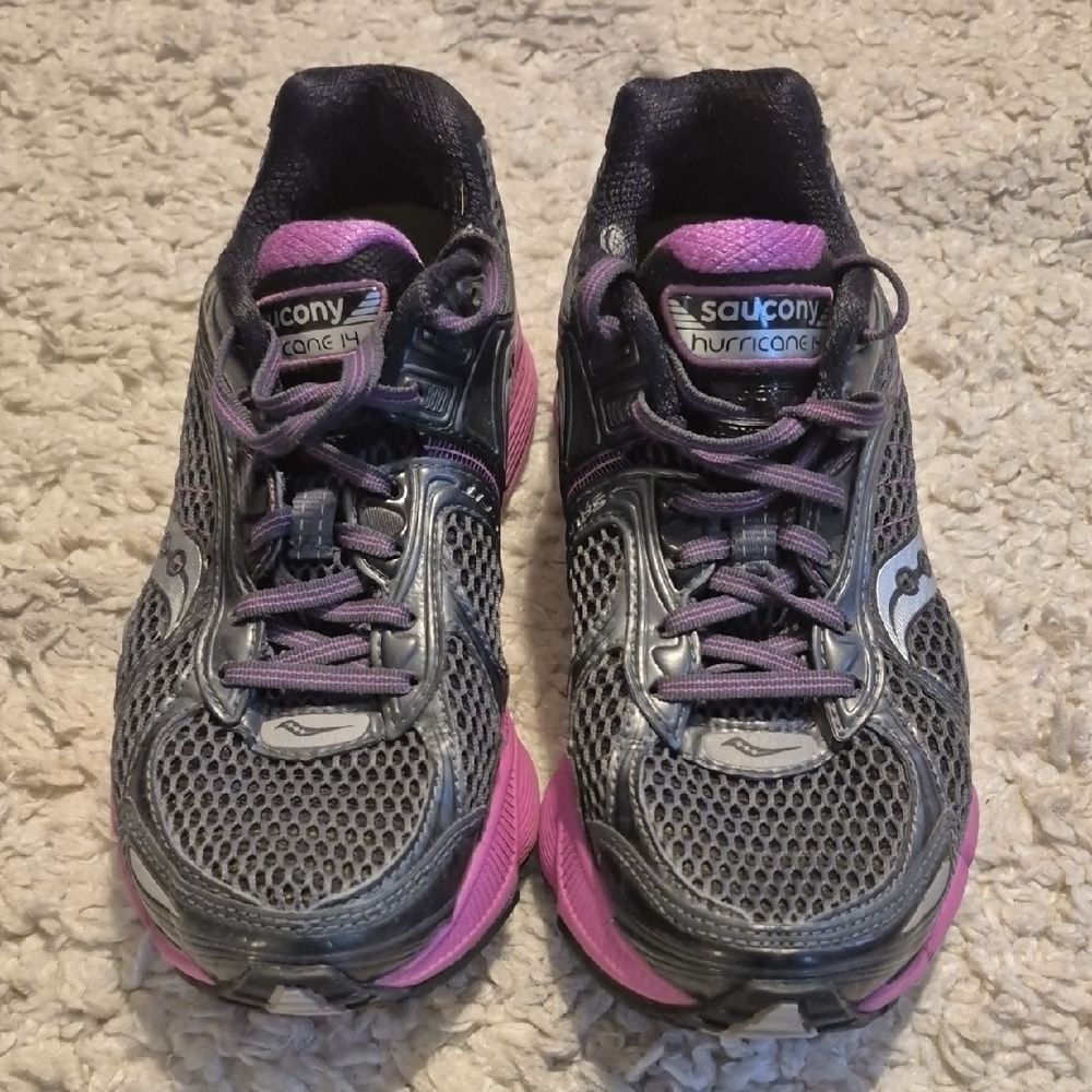 Saucony Women's Hurricane 14 Athletic Shoes - Black and Pink Size 8